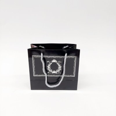 18x15x7 Siyah Gümüş Yaldızlı Karton Çanta